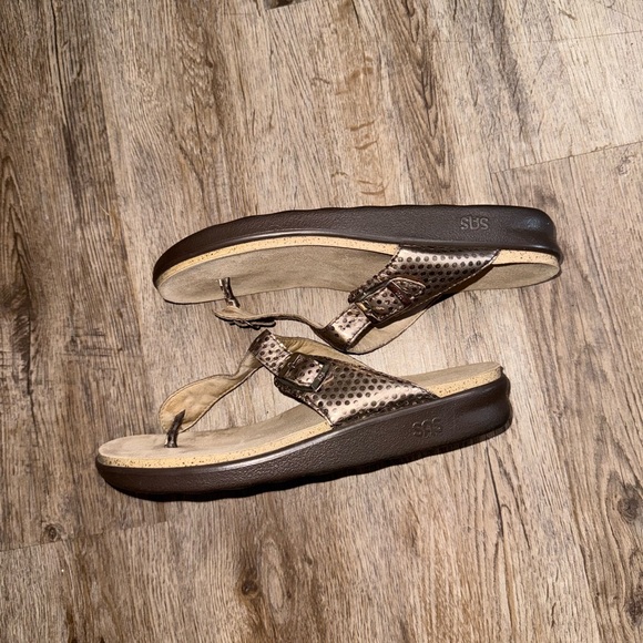 SAS • Sanibel T-Strap Sandals - Picture 10 of 11